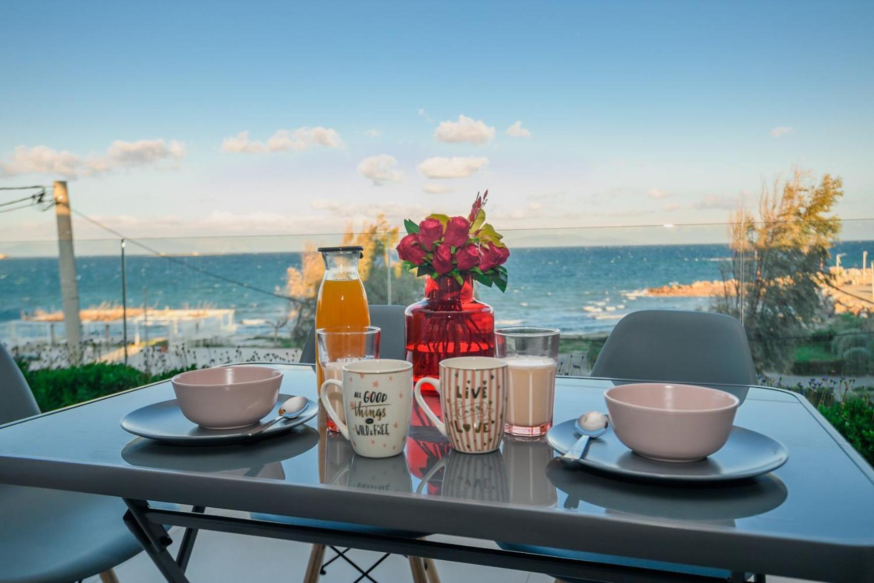 Beachfront Artemida Retreat - Peony Seabreeze Gem Exterior photo